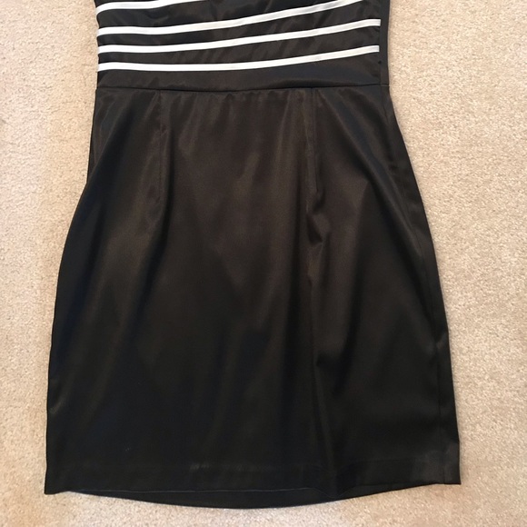 Black and white strapless dress - Picture 2 of 2